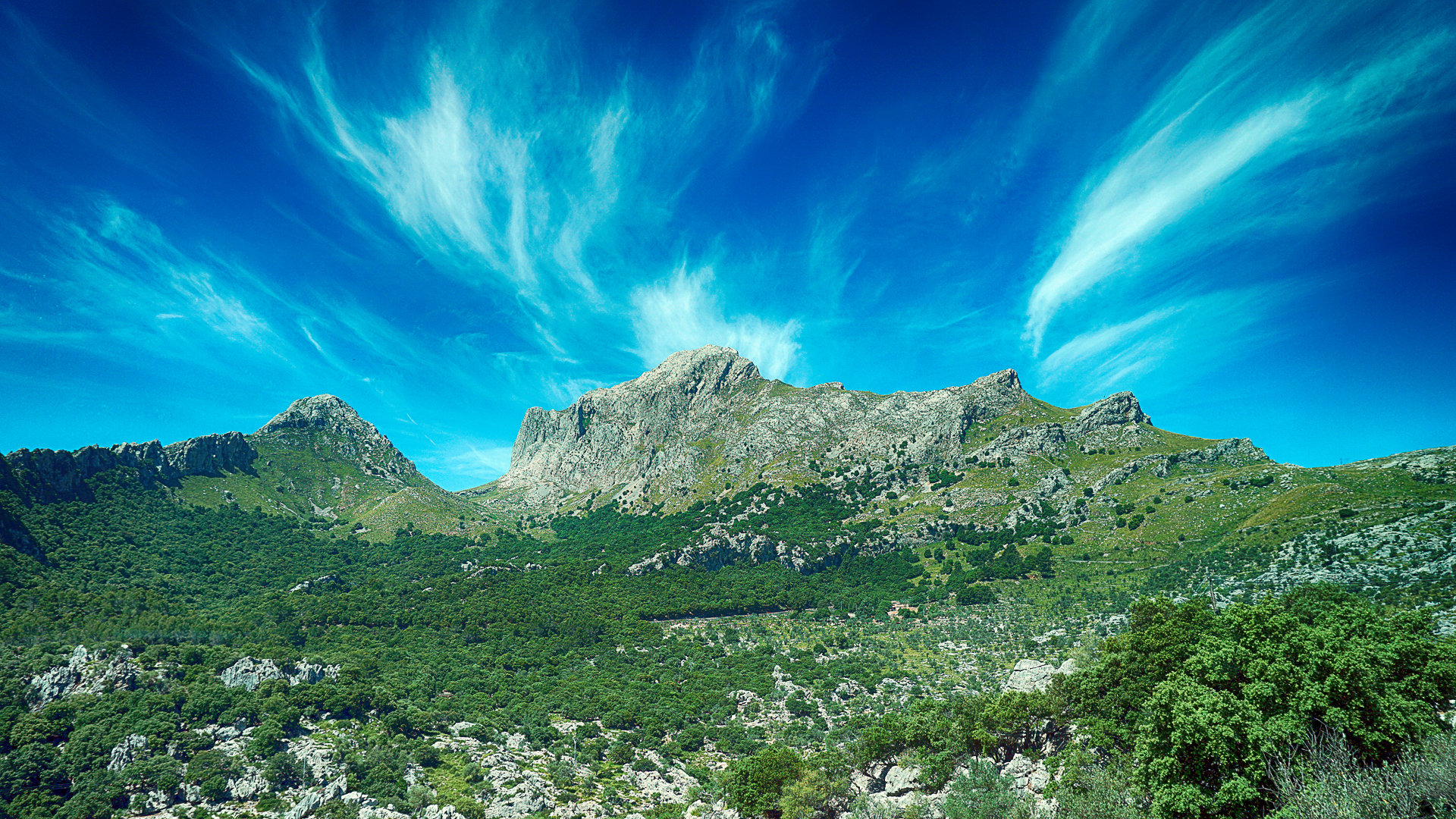 Mallorca Mountains (HDR)