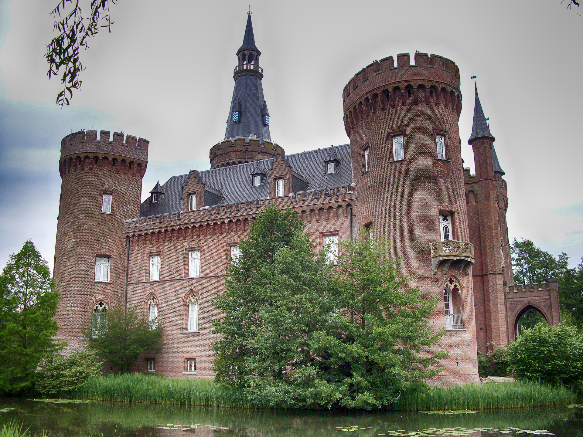 Schloss Moyland (HDR) No. 2